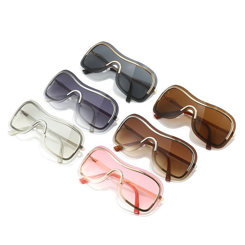 Women's Fashionable Metal Street Shot Sunglasses - Peek A Boo Undies