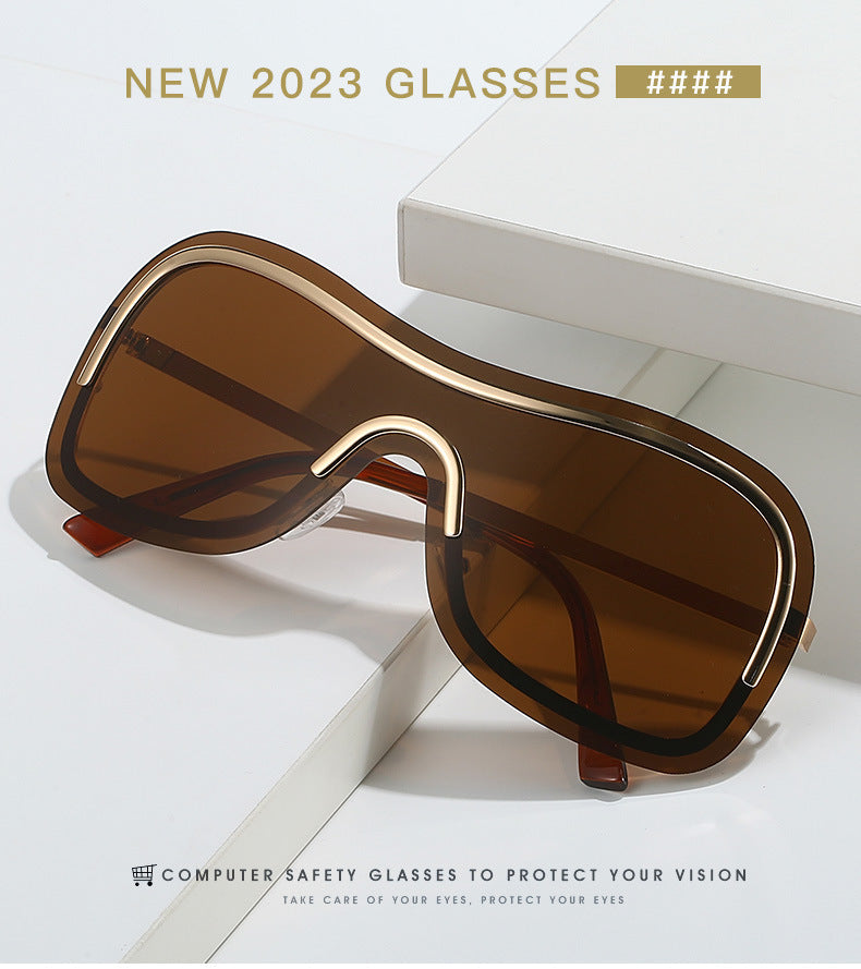 Women's Fashionable Metal Street Shot Sunglasses - Peek A Boo Undies