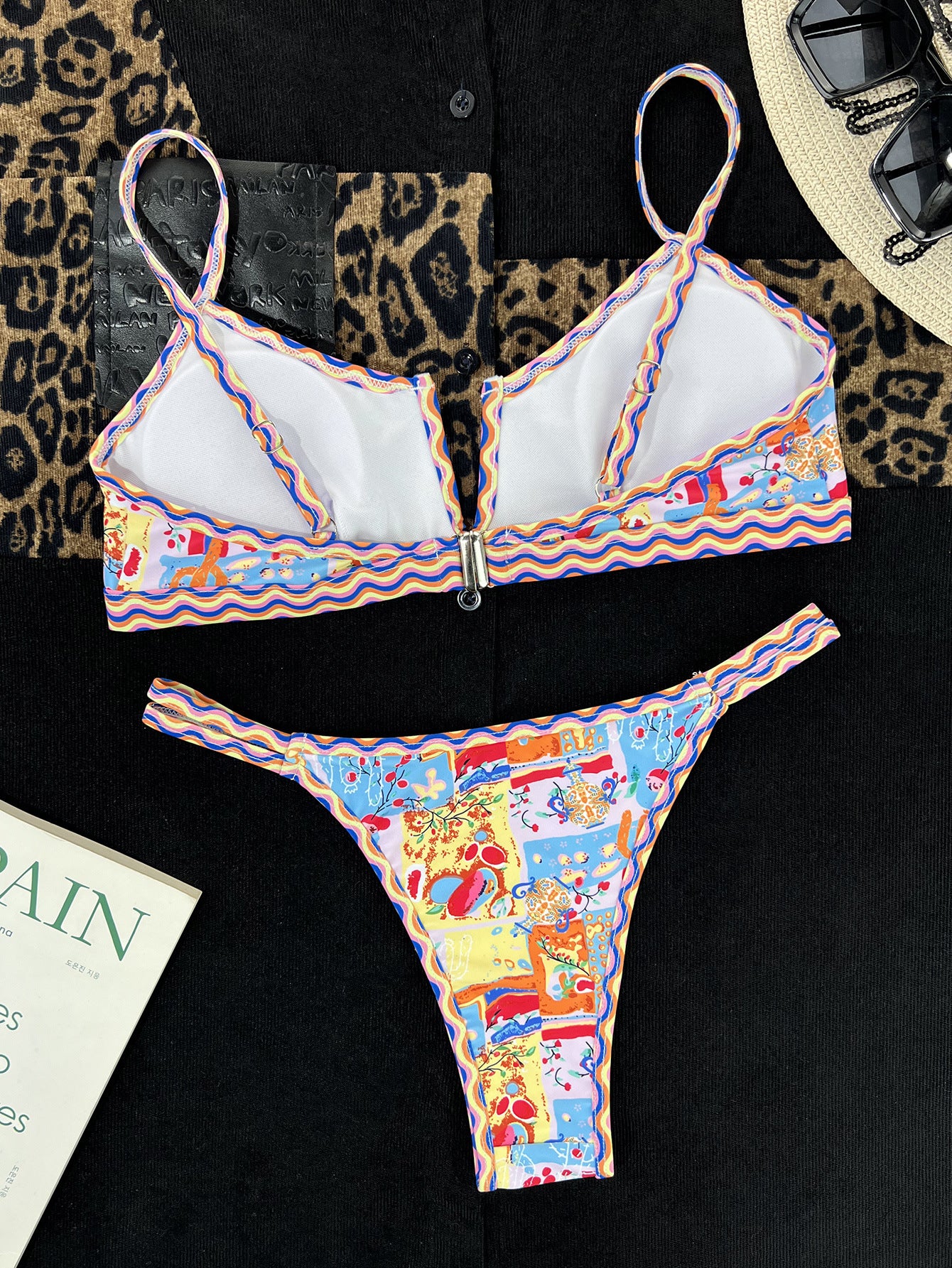 Kadın Etnik Baskılı V Yaka Renkli Bikini