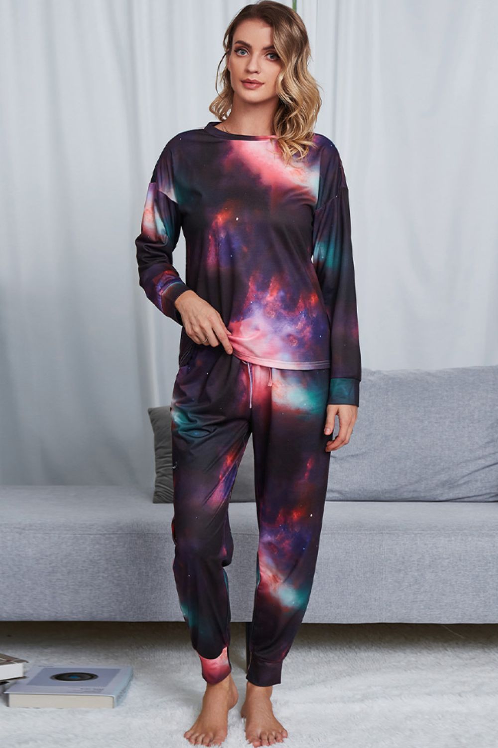 Tie-Dye Yuvarlak Yaka Üst ve Bağcıklı Bel Jogger Pantolon Takımı