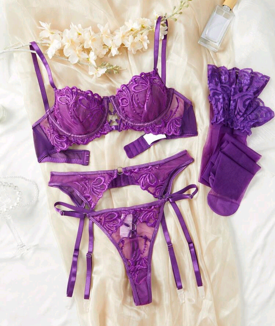 Mesh Embroidery Sexy Lingerie Garter Belt And Stocking Set 4-piece With Underwire
