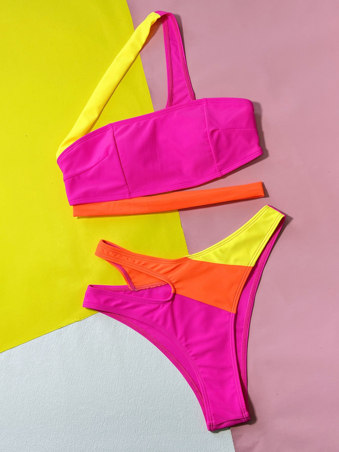 Contrast Color Bikini Swimsuit