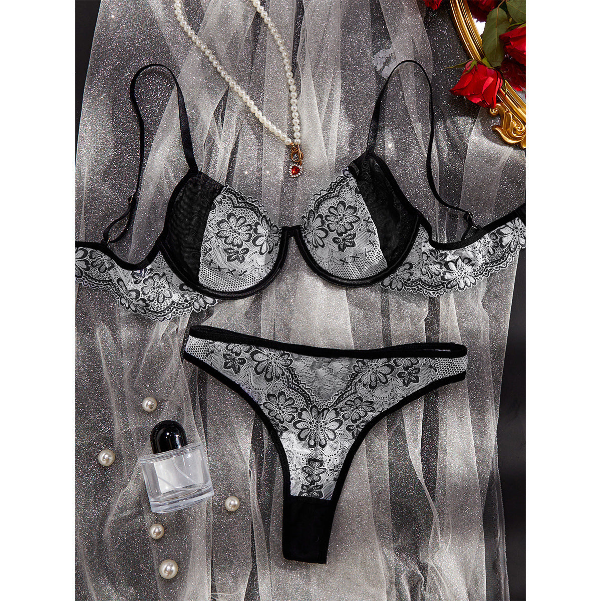 Women's Fashion Floral Embroidered Underwear Suit